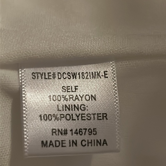 Dee Elle Women's Floral Print Midi Sundress, size Medium - Picture 8 of 9